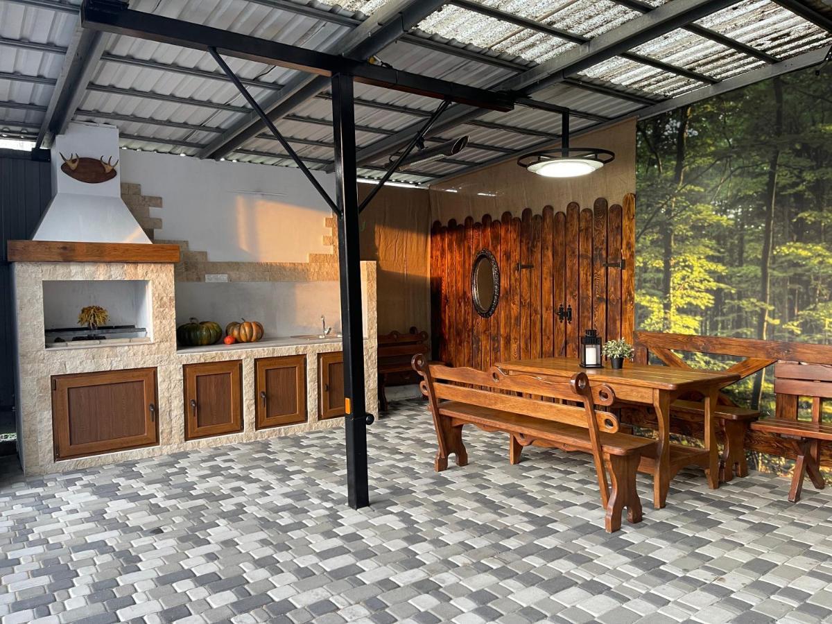 Apartments With Kitchen And Garden Kiev Dış mekan fotoğraf